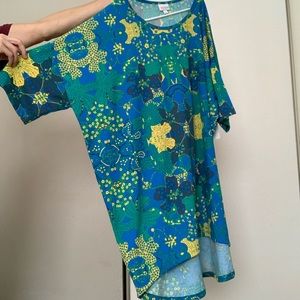 LuLaRoe IRMA  top. NWT: never worn! 2XL